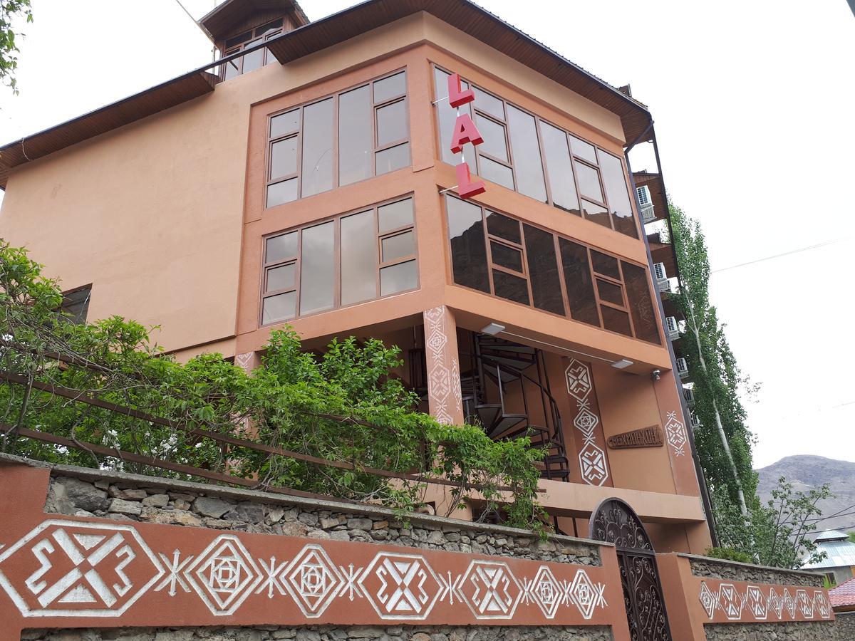 Lal Hotel Khorog Exterior photo